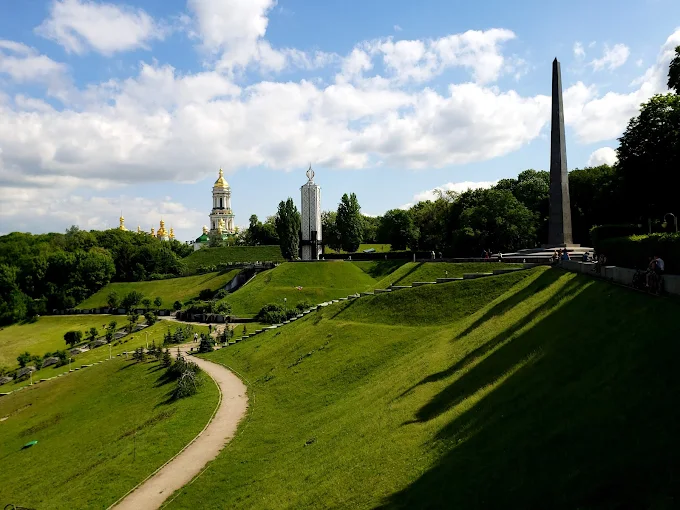 Екскурсія: «Відомий і невідомий Печерськ»